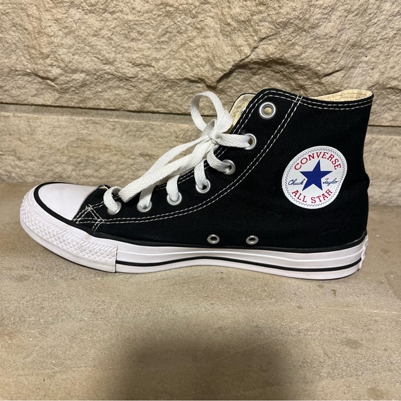 Converse All Star Chuck Taylor’s Black Canvas High-Tops Men’s Sz 6 Womens Sz 8 - Picture 1 of 8